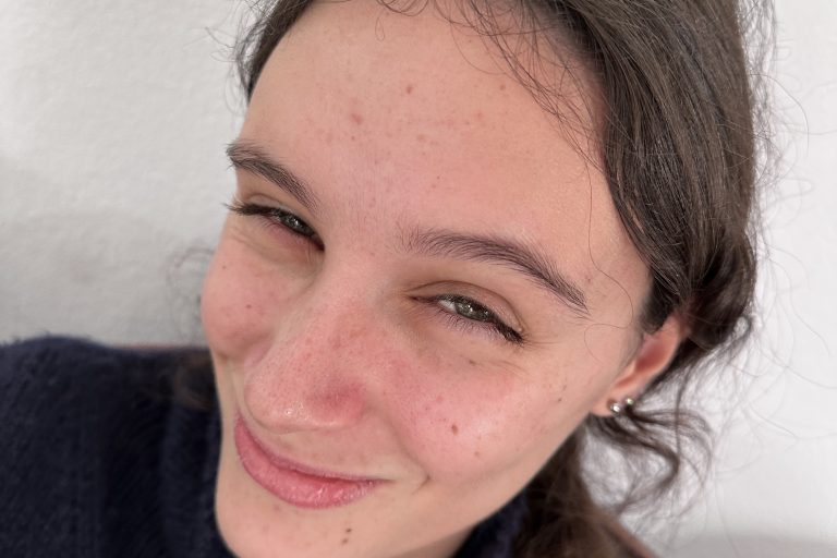 3-Puntatona-1-Dissociarsi-con-equilibrio-I-Mi-dissocio-da-questa-realtà-27-11-2022-768x1024